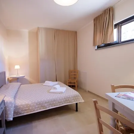 Lägenhet Appartamenti Procchio