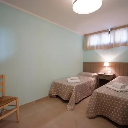 Appartamenti Procchio Lägenhet