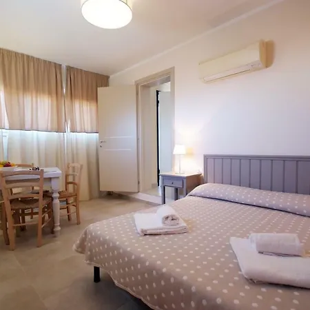 Appartamenti Procchio