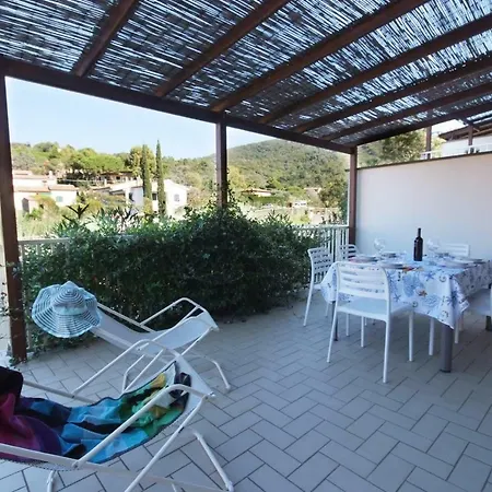 Procchio Apartment