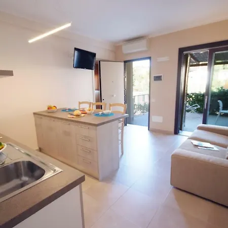 Appartamenti Procchio Apartman *