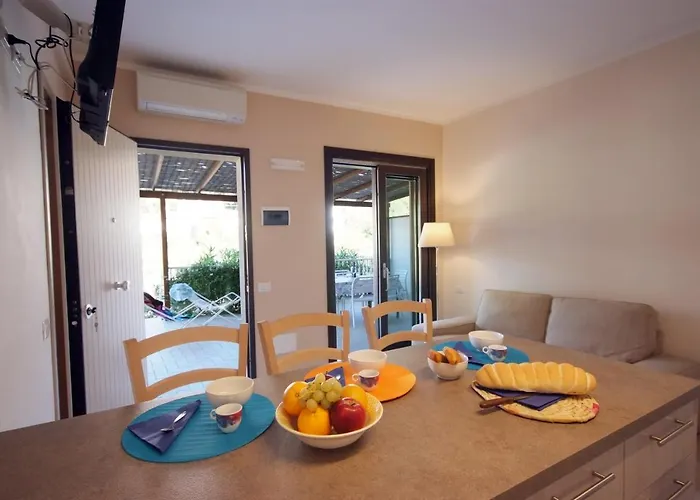 Appartamenti Procchio